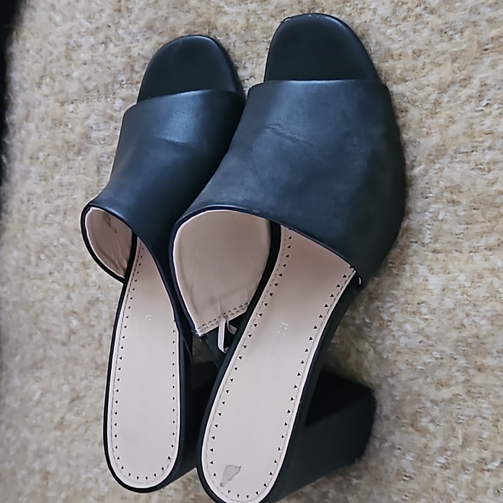 Mules - Picture 2 of 4